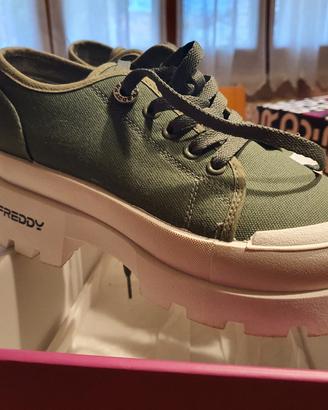 Scarpe modello Freddy