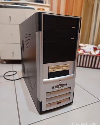 PC Windows 10 Home con hardisk SSD