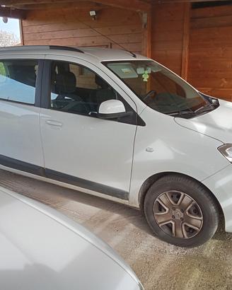 dacia 7 posti