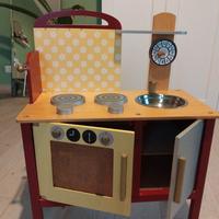 cucina giocattolo in legno