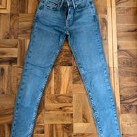 Jeans Levi’s 710