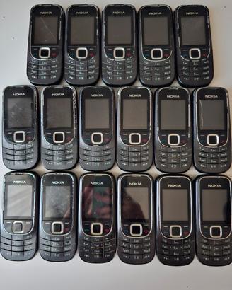Lotto n. 17 Cellulari Nokia 2323 No Batterie