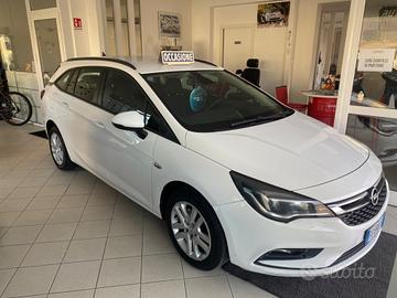 Opel Astra 1.6 CDTI Sports Tourer - automatico