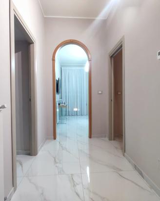Trilocale con Terrazzo, Arredato e Ristrutturato