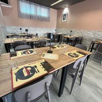 Tavoli e Sedie Bar Pub Pizzeria Bistrò