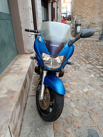 Kawasaki zr7s