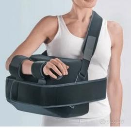 Tutore ortopedico post operatorio spalla sinistra