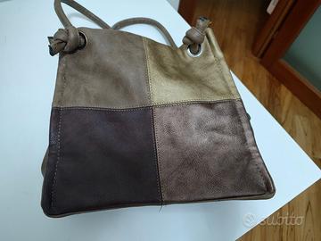 Borsa da donna con portachiavi 