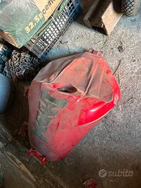 Serbatoio yamaha r6 ammaccato