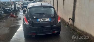 Lancia Ypsilon 1.0 FireFly 5 porte S&S Hybrid Ecoc