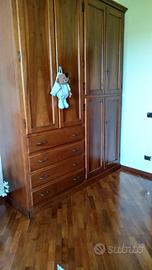 Armadio in legno massello