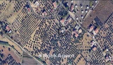 MOSCUFO TERRENO EDIFICABILE CON PICCOLO ANNESSO