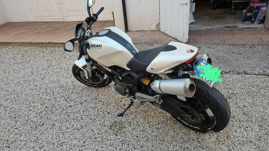 Ducati Monster 696 - 2009