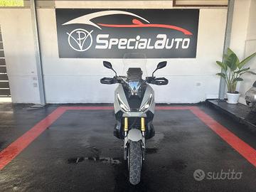 HONDA X-ADV 750 ABS DCT pochi km