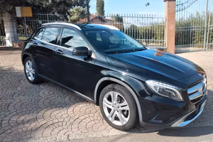 Mercedes Gla Sport-benzina-per neopatentati 
