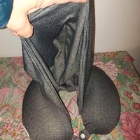 cuscino da viaggio in memory foam con cappuccio