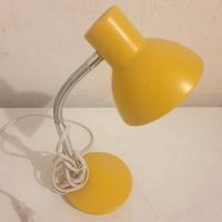 Lampada da scrivania. 