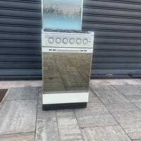 Cucina 4 fuochi a gas con forno a gas