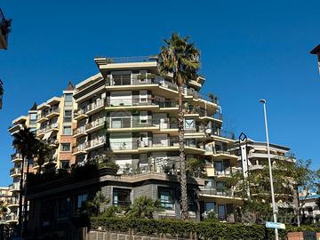 Viale Alcide De Gasperi Catania 200 mq divisibile