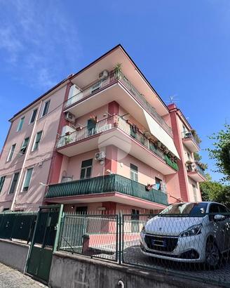 3 LOCALI A TORRE DEL GRECO