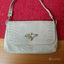 pochette in pelle