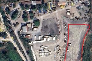 Terreno industriale per deposito mezzi e materiali