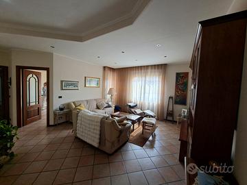 APPARTAMENTO COMPLETAMENTE RISTRUTTURATO