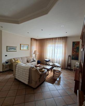 APPARTAMENTO COMPLETAMENTE RISTRUTTURATO