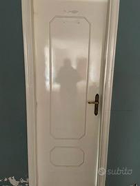 PORTE DA INTERNO BIANCHE E ANTE BALCONI IN LEGNO