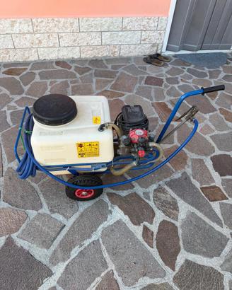Carrello per irrorazione e diserbo