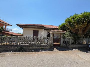 VILLA SINGOLA A LAMEZIA TERME