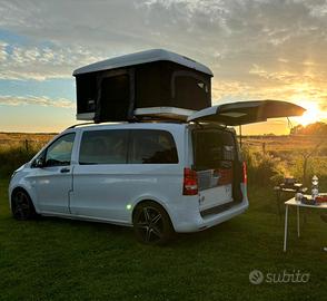 Tenda da tetto per auto e furgoni a guscio rigido