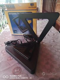 Antenna TV amplificata a guadagno regolabile 