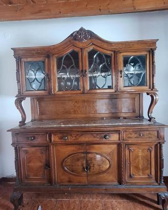 Tre mobili d'epoca primi 900. credenze e armadio. 