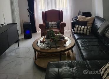 Divano in Pelle Nera