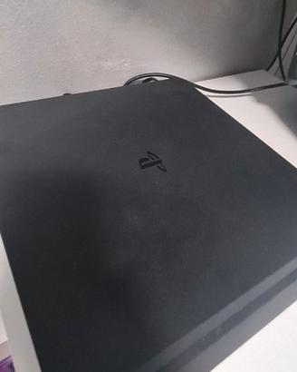 Playstation 4 slim