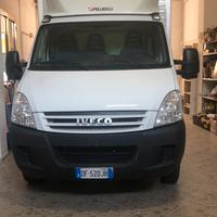 Autocarro iveco daili