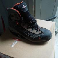 scarponi da montagna goretex e vibram
