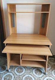 Scrivania porta pc