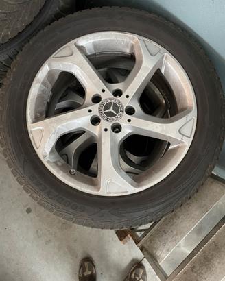 Gomme e cerchi invernali GLA 220 a156