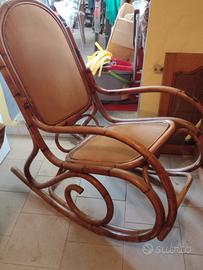 SEDIA A DONDOLO IN VIMINI 