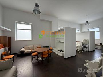 Locale commerciale, Zona industriale - Ripalimo...