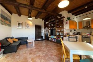 2 LOCALI A PORANO