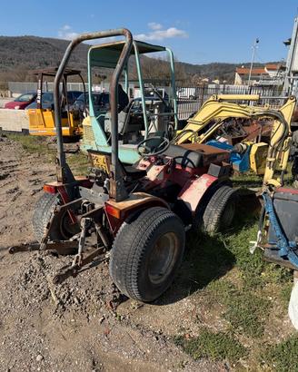 Trattore gommato Antonio Carraro