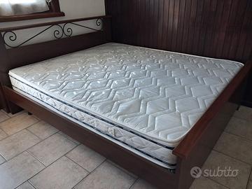Letto matrimoniale con materasso ortopedico