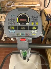 Tapis roulant Technogym