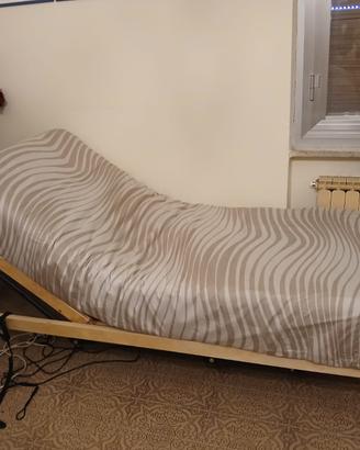 Letto elettrico con materasso ortopedico