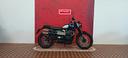 triumph-street-scrambler-gold-line