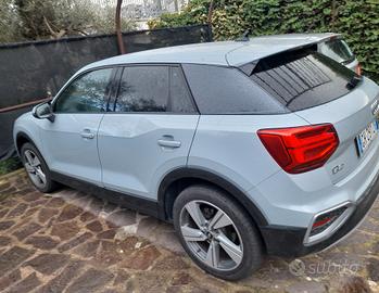 audi Q2 GRIGIA