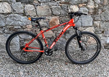 Bicicletta scout taglia M 17”